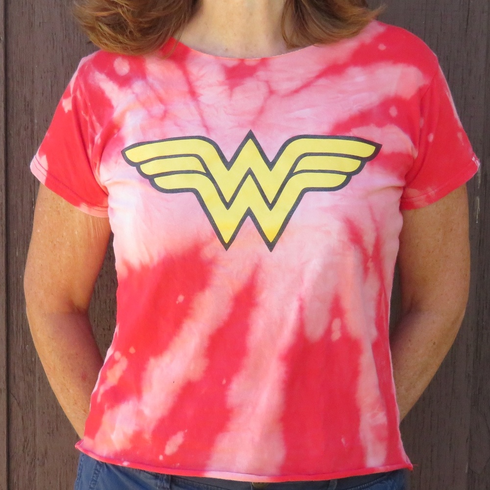 Wonder Woman Custom Bleach Crop Top sz M - Picture 1 of 6